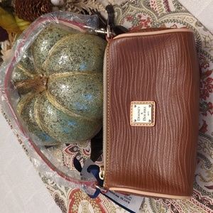Nwt Dooney and Bourke mini bag